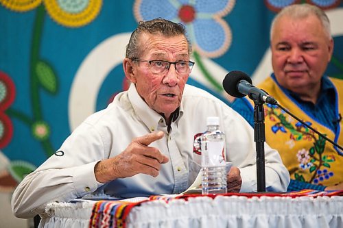 MIKAELA MACKENZIE / WINNIPEG FREE PRESS

Elder George Lavallee (left) and MMF president David Chartrand speak about moose harvesting on Friday, Oct. 29, 2021. For Malak story.
Winnipeg Free Press 2021.