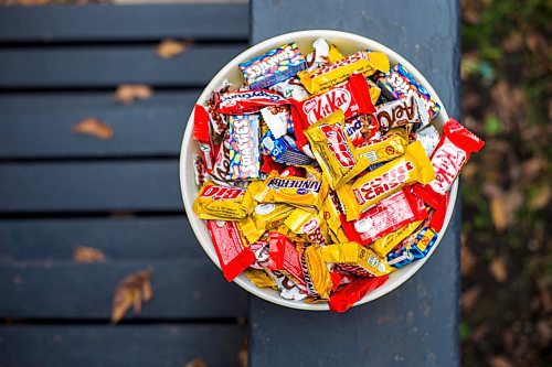 MIKAELA MACKENZIE / WINNIPEG FREE PRESS

Halloween chocolate bars in Winnipeg on Friday, Oct. 29, 2021. For Declan story.
Winnipeg Free Press 2021.