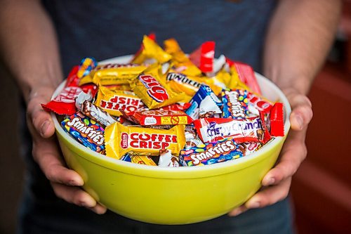 MIKAELA MACKENZIE / WINNIPEG FREE PRESS

Halloween chocolate bars in Winnipeg on Friday, Oct. 29, 2021. For Declan story.
Winnipeg Free Press 2021.