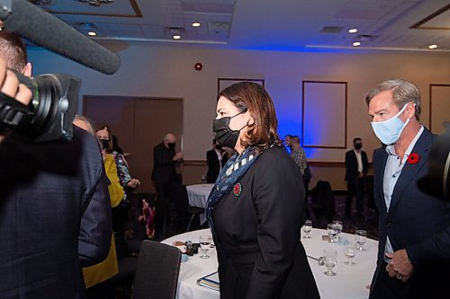 Mike Sudoma / Winnipeg Free Press
Heather Stefanson works were way to the podium after being announced as the first female Premier of Manitoba at the Victoria Inn Saturday afternoon
October 30, 2021