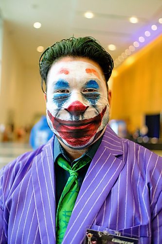 Mike Sudoma / Winnipeg Free Press
Comic Con attendee, Mark Halcrow, dresses up as the Joker, one of his favourite movie characters, Saturday morning at the RBC Convention Centre
October 30, 2021