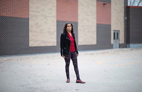 JESSICA LEE / WINNIPEG FREE PRESS

Suni Matthews, a recently retired school principal, and also co-chair of the Equity Matters coalition, poses for a photograph at a local school on October 31, 2021.

Reporter: Maggie







