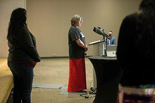 MIKAELA MACKENZIE / WINNIPEG FREE PRESS

Sixties scoop survivor Teri Starr calls on the federal government to commission a national inquiry into the sixties scoop in Winnipeg on Monday, Nov. 1, 2021. For JS story.
Winnipeg Free Press 2021.