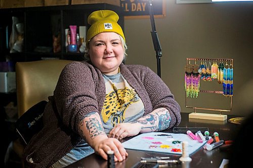 MIKAELA MACKENZIE / WINNIPEG FREE PRESS

Bead N Butter owner Jessie Pruden poses for a portrait in her home studio in Winnipeg on Tuesday, Nov. 2, 2021. For Dave Sanderson story.
Winnipeg Free Press 2021.