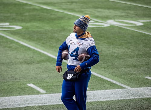 JESSICA LEE / WINNIPEG FREE PRESS

Winnipeg Blue Bombers kicker Sergio Castillo is photographed at IG Field on November 2, 2021.

Reporter: Taylor






