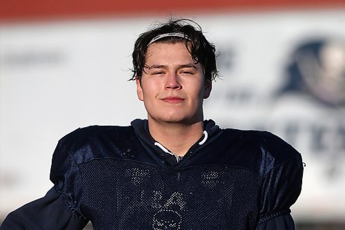SHANNON VANRAES/WINNIPEG FREE PRESS
Grant Park Pirates player Kyle Watt during practice near Grant Park High School on November 3, 2021. The Pirates are the only undefeated in their division heading into Friday playoffs.