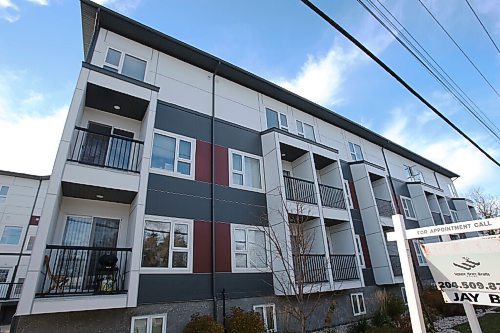 SHANNON VANRAES / WINNIPEG FREE PRESS
A new apartment block at 105 University Crescent on November 4, 2021.