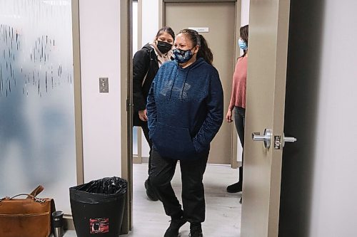 MIKE DEAL / WINNIPEG FREE PRESS
Lisa Muswagon, mother to missing woman, Clarissa Muswagon, arrives at the MKO's office.
The family of Klarissa Muswagon who has gone missing in Winnipeg where she has been living traveled from Norway House Cree Nation to share information Friday morning at Manitoba Keewatinowi Okimakanak's (MKO) office on Ellice Avenue.
See Julia-Simone story
211105 - Friday, November 05, 2021.