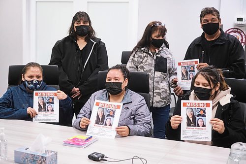 MIKE DEAL / WINNIPEG FREE PRESS
The family of Klarissa Muswagon who has gone missing in Winnipeg where she has been living traveled from Norway House Cree Nation to share information Friday morning at Manitoba Keewatinowi Okimakanak's (MKO) office on Ellice Avenue.
See Julia-Simone story
211105 - Friday, November 05, 2021.