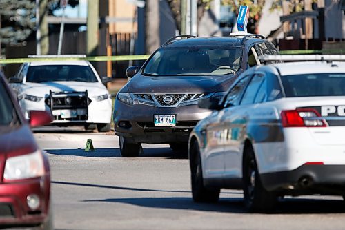 JOHN WOODS / WINNIPEG FREE PRESS
Police investigate at the scene of a homicide at Burrows and Aikens in Winnipeg on Sunday, November 7, 2021. 

Re: Thorpe