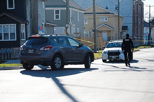 JOHN WOODS / WINNIPEG FREE PRESS
Police investigate at the scene of a homicide at Burrows and Aikens in Winnipeg on Sunday, November 7, 2021. 

Re: Thorpe