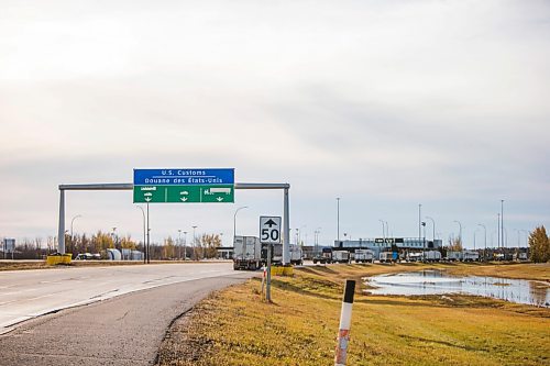 MIKAELA MACKENZIE / WINNIPEG FREE PRESS

The border of the United States, now open to Canadians for the first time since March 2020, at Emerson on Monday, Nov. 8, 2021. For Malak story.
Winnipeg Free Press 2021.