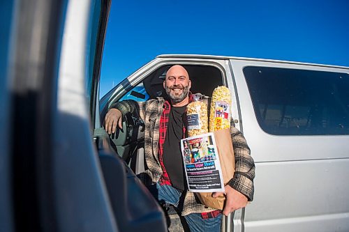 MIKAELA MACKENZIE / WINNIPEG FREE PRESS

Daniel Gard poses for a photo with his original delivery van at Garden City Mall in Winnipeg on Monday, Nov. 8, 2021. For Dave Sanderson story.
Winnipeg Free Press 2021.