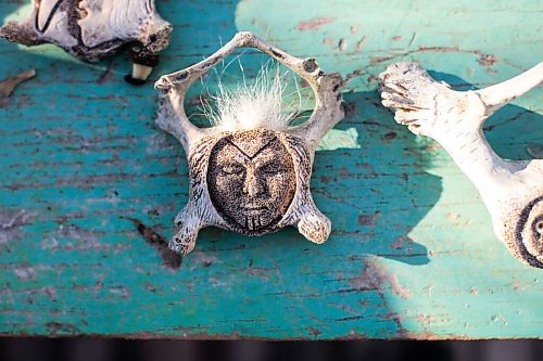 MIKAELA MACKENZIE / WINNIPEG FREE PRESS

Finished pieces on Inuit carver Goota Ashoona's work bench near Elie on Tuesday, Nov. 9, 2021. For Jen story.
Winnipeg Free Press 2021.