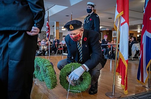 JESSICA LEE / WINNIPEG FREE PRESS

Ron Mazrat lays a wreath at Elmwood Legion on November 11, 2021, in remembrance of veterans.







