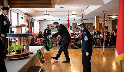 JESSICA LEE / WINNIPEG FREE PRESS

Matt Wiebe, representing the Province of Manitoba, places a wreath at Elmwood Legion on November 11, 2021 during Remembrance Day ceremonies.







