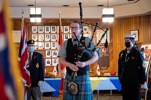 JESSICA LEE / WINNIPEG FREE PRESS

Alex Peden plays bagpipes at Elmwood Legion on November 11, 2021 for Remembrance Day ceremonies.








