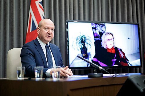 MIKE DEAL / WINNIPEG FREE PRESS
Dr. Brent Roussin, chief provincial public health officer during an announcement Friday morning at the Manitoba Legislative building, that further restrictions were going to be put into place starting this weekend.
211112 - Friday, November 12, 2021.