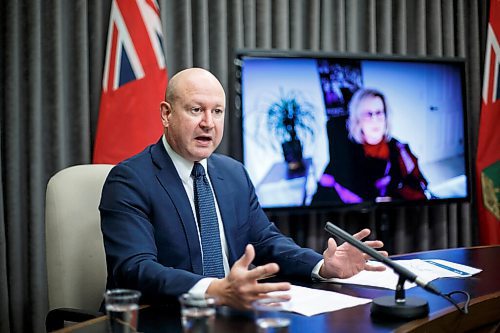 MIKE DEAL / WINNIPEG FREE PRESS
Dr. Brent Roussin, chief provincial public health officer during an announcement Friday morning at the Manitoba Legislative building, that further restrictions were going to be put into place starting this weekend.
211112 - Friday, November 12, 2021.