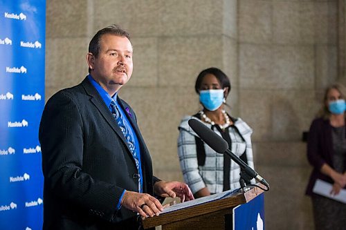 MIKAELA MACKENZIE / WINNIPEG FREE PRESS

Advanced education, skills and immigration minister Wayne Ewasko speaks at an announcement of a new student nursing employment program in Winnipeg on Monday, Nov. 15, 2021. For Maggie story.
Winnipeg Free Press 2021.