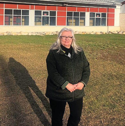 Canstar Community News Linda Marchinko, vice-president of Red River Community Centre, has been volunteering at the centre for 20 years.