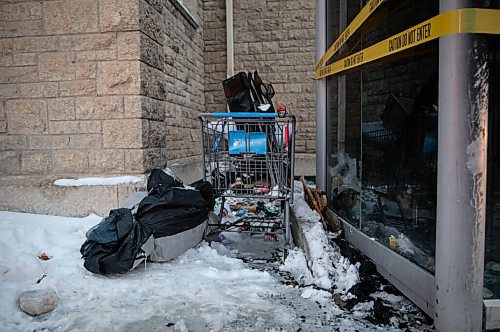 JESSICA LEE / WINNIPEG FREE PRESS

Discarded belongings next to a bus shelter at Broadway and Osborne that caught on fire are photographed on November 15, 2021.

Reporter: Joyanne







