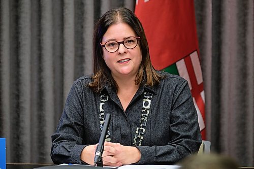 MIKE DEAL / WINNIPEG FREE PRESS
Premier Heather Stefanson and Health and Seniors Care Minister Audrey Gordon along with a virtual Dr. Joss Reimer, medical lead, Vaccine Implementation Task Force, announce that Manitoba is ready to launch the next phase of Manitobas vaccine campaign to protect children ages five to 11 from COVID-19, during a press conference at the Manitoba Legislative building Wednesday afternoon.
211117 - Wednesday, November 17, 2021.