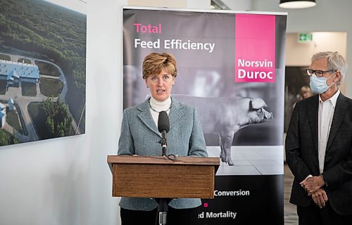 JESSICA LEE / WINNIPEG FREE PRESS

Agriculture and Agri-Food Canada Minister Marie-Claude Bibeau (left) is photographed making a speech on November 19, 2021 at the Topigs Norsvin Canada office. The governments of Canada and Manitoba are investing $2.2 million in three agricultural research projects which will be conducted by Topigs Norsvin.

Reporter: Martin








