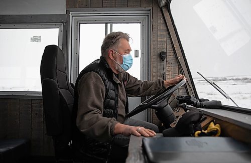 JESSICA LEE / WINNIPEG FREE PRESS

Bob Debets drives a gas-powered Tundra Buggy on November 20, 2021 in Churchill, Manitoba.

Reporter: Sarah









