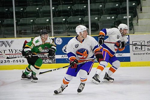 Canstar Community News Nov. 17, 2021 - The Portage Islanders have quickly found their stride winning three of their first four games on the season. The SEMHL club is feeding off the energy in the league's return to play following a near two year absence away from the ice according to Islanders GM Jeremy Brooks. The Islanders have scored 21 goals in those first four games. (SUPPLIED PHOTO)