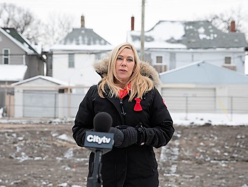 JESSICA LEE / WINNIPEG FREE PRESS

Families Minister Rochelle Squires makes remarks on November 22, 2021 at 390 Ross Ave, where Home First Winnipeg Inc is building a 47-unit building for those at risk of becoming homeless.

