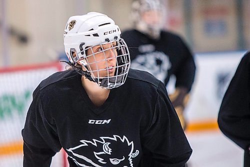 MIKAELA MACKENZIE / WINNIPEG FREE PRESS

Bisons player Brielle Dacquay-Neveux (2) skates at practice at the Wayne Fleming Arena in Winnipeg on Wednesday, Nov. 24, 2021. For Mike Sawatzky story.
Winnipeg Free Press 2021.