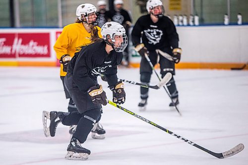 MIKAELA MACKENZIE / WINNIPEG FREE PRESS

Bisons player Brielle Dacquay-Neveux (2) skates at practice at the Wayne Fleming Arena in Winnipeg on Wednesday, Nov. 24, 2021. For Mike Sawatzky story.
Winnipeg Free Press 2021.