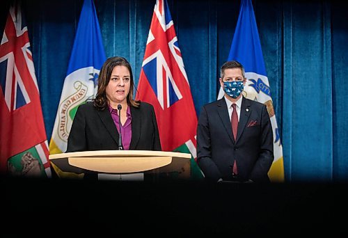 JESSICA LEE / WINNIPEG FREE PRESS

Mayor Brian Bowman and Premier Heather Stefanson announce they will be working together at City Hall on November 24, 2021

Reporter: Joyanne










