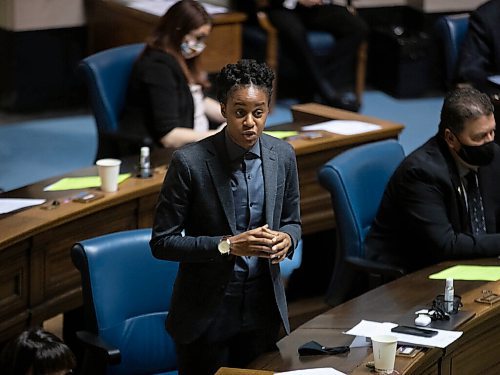 JESSICA LEE / WINNIPEG FREE PRESS

Union Station MLA Uzoma Asagwara speaks during a sitting at the Legislative Building on November 24, 2021

Reporter: Carol










