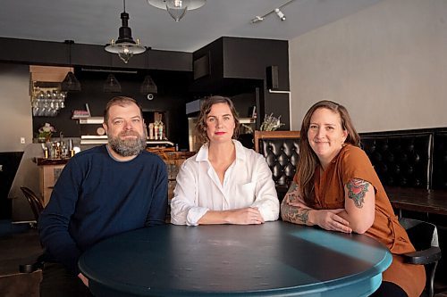 Mike Sudoma / Winnipeg Free Press
(Left to right) Brian Johnson, Rachael King, and Pamela Kirkpatrick of Bonnie Day (formerly Ruby West cafe) Wednesday afternoon
November 24, 2021