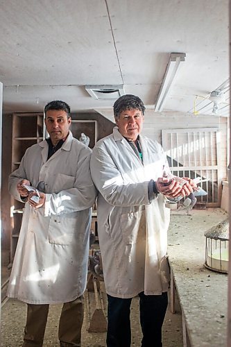 MIKAELA MACKENZIE / WINNIPEG FREE PRESS

Bill Voulgaris (left) and Ken Van Walleghem pose for a portrait with their racing pigeons at VV Loft in Winnipeg on Saturday, Nov. 20, 2021. For Ben Waldman story.
Winnipeg Free Press 2021.