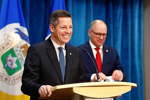 MIKAELA MACKENZIE / WINNIPEG FREE PRESS

Mayor Brian Bowman (front) and finance chair Scott Gillingham present the preliminary budget to the media at City Hall in Winnipeg on Friday, Nov. 26, 2021. For Joyanne story.
Winnipeg Free Press 2021.