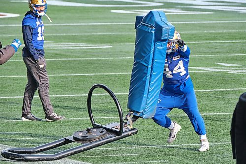 MIKE DEAL / WINNIPEG FREE PRESS
Winnipeg Blue Bombers Shayne Gauthier (44) during practice at IG Field Friday morning.
211126 - Friday, November 26, 2021.