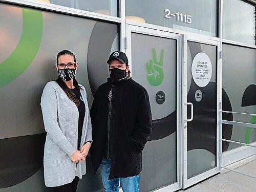 Canstar Community News General manager Lindsey Pfiefer (left) and marketing manager Ian Gibb hope to make Happy Valleys Cannabis among the top 20 of local cannabis retailers. The flagship shop opened on Nov. 22 at 2-1115 Gateway Rd. (SHELDON BIRNIE/CANSTAR/THE HERALD)