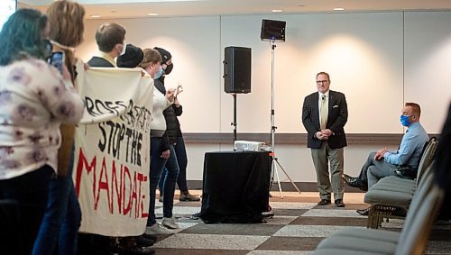 Mike Sudoma / Winnipeg Free Press
Finance Minster, Scott Fielding, addresses concerns raised by student representatives over the current strike at the University of Manitoba during the 2022 Provincial Budget Consultation at RBC Convention Centre Monday night
November 29, 2021