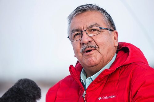 MIKAELA MACKENZIE / WINNIPEG FREE PRESS

Chemawawin Cree Nation chief Clarence Easter speaks at a Xplornet communications Inc. announcement in Grande Pointe on Tuesday, Nov. 30, 2021. For Martin Cash story.
Winnipeg Free Press 2021.