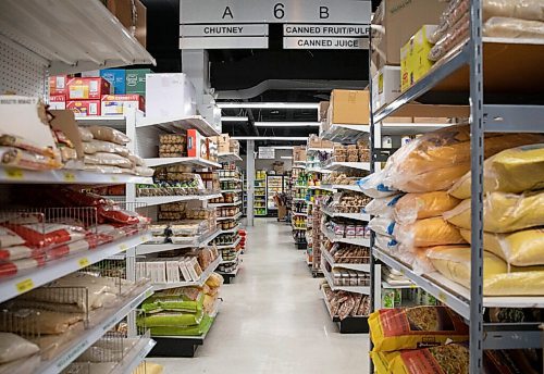 JESSICA LEE / WINNIPEG FREE PRESS
Grocery items at Dinos Grocery Mart are photographed on November 30, 2021.
Reporter: Dave