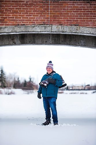 MIKAELA MACKENZIE / WINNIPEG FREE PRESS

Skating enthusiast Kerry Stevenson poses for a portrait on a pond near his house in Winnipeg on Wednesday, Dec. 1, 2021. For --- story.
Winnipeg Free Press 2021.