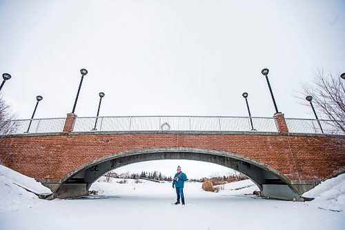 MIKAELA MACKENZIE / WINNIPEG FREE PRESS

Skating enthusiast Kerry Stevenson poses for a portrait on a pond near his house in Winnipeg on Wednesday, Dec. 1, 2021. For --- story.
Winnipeg Free Press 2021.