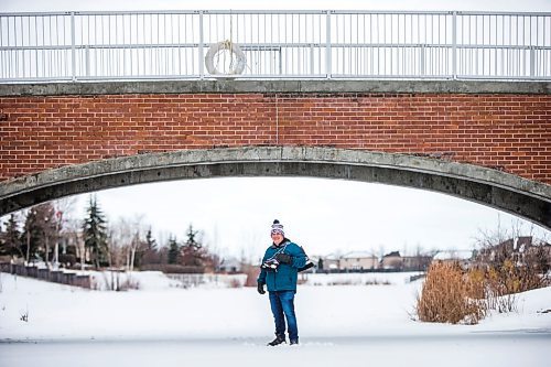 MIKAELA MACKENZIE / WINNIPEG FREE PRESS

Skating enthusiast Kerry Stevenson poses for a portrait on a pond near his house in Winnipeg on Wednesday, Dec. 1, 2021. For --- story.
Winnipeg Free Press 2021.