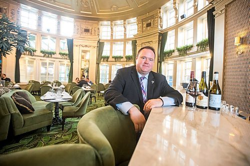 MIKAELA MACKENZIE / WINNIPEG FREE PRESS

Sommelier Christopher Sprague poses for a portrait in the Oval Room Brasserie at the Fort Garry Hotel in Winnipeg on Wednesday, Dec. 1, 2021. For Ben Sigurdson story.
Winnipeg Free Press 2021.