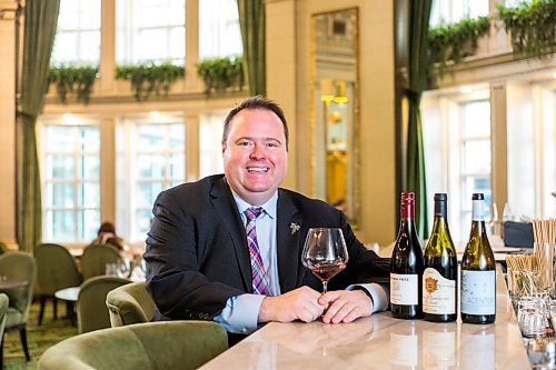 MIKAELA MACKENZIE / WINNIPEG FREE PRESS

Sommelier Christopher Sprague poses for a portrait in the Oval Room Brasserie at the Fort Garry Hotel in Winnipeg on Wednesday, Dec. 1, 2021. For Ben Sigurdson story.
Winnipeg Free Press 2021.