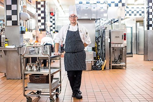 MIKAELA MACKENZIE / WINNIPEG FREE PRESS

Oval Room chef de cuisine Mathieu  Bellemare poses for a portrait in the kitchens at the Fort Garry Hotel in Winnipeg on Wednesday, Dec. 1, 2021. For Ben Sigurdson story.
Winnipeg Free Press 2021.