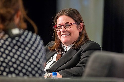 MIKAELA MACKENZIE / WINNIPEG FREE PRESS

Premier Heather Stefanson has a fireside chat with Winnipeg Chamber board chair Liz Choi at a Chamber of Commerce luncheon at the RBC Convention Centre in Winnipeg on Thursday, Dec. 2, 2021. For Carol/Tom story.
Winnipeg Free Press 2021.